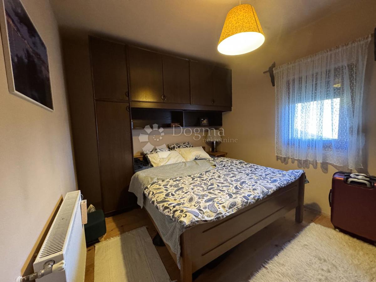 Hiša Hajdine, Vrbovsko, 294m2