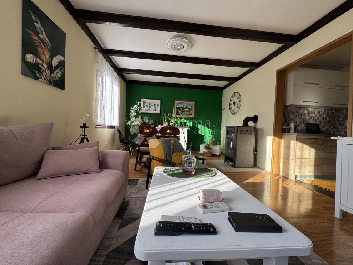 Hiša Hajdine, Vrbovsko, 294m2