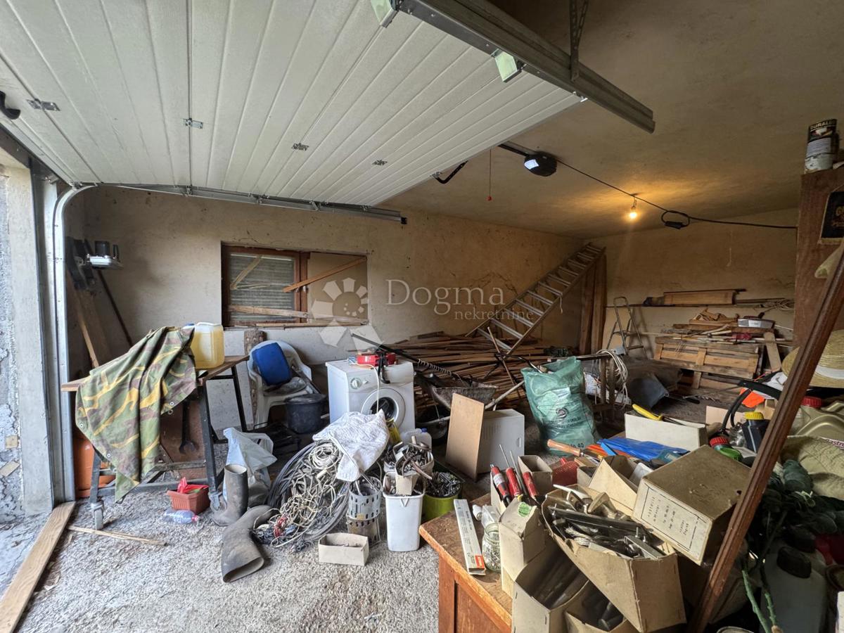 Hiša Hajdine, Vrbovsko, 294m2