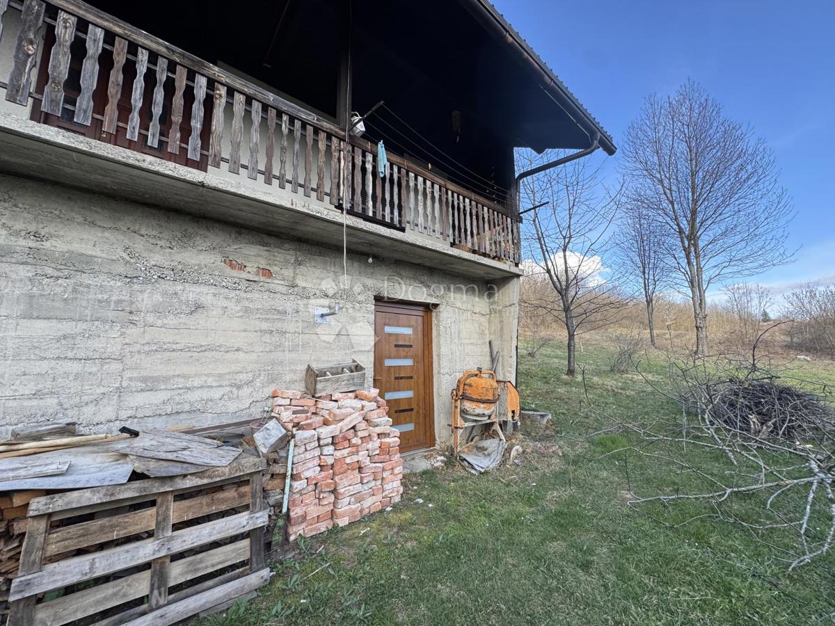 Hiša Hajdine, Vrbovsko, 294m2