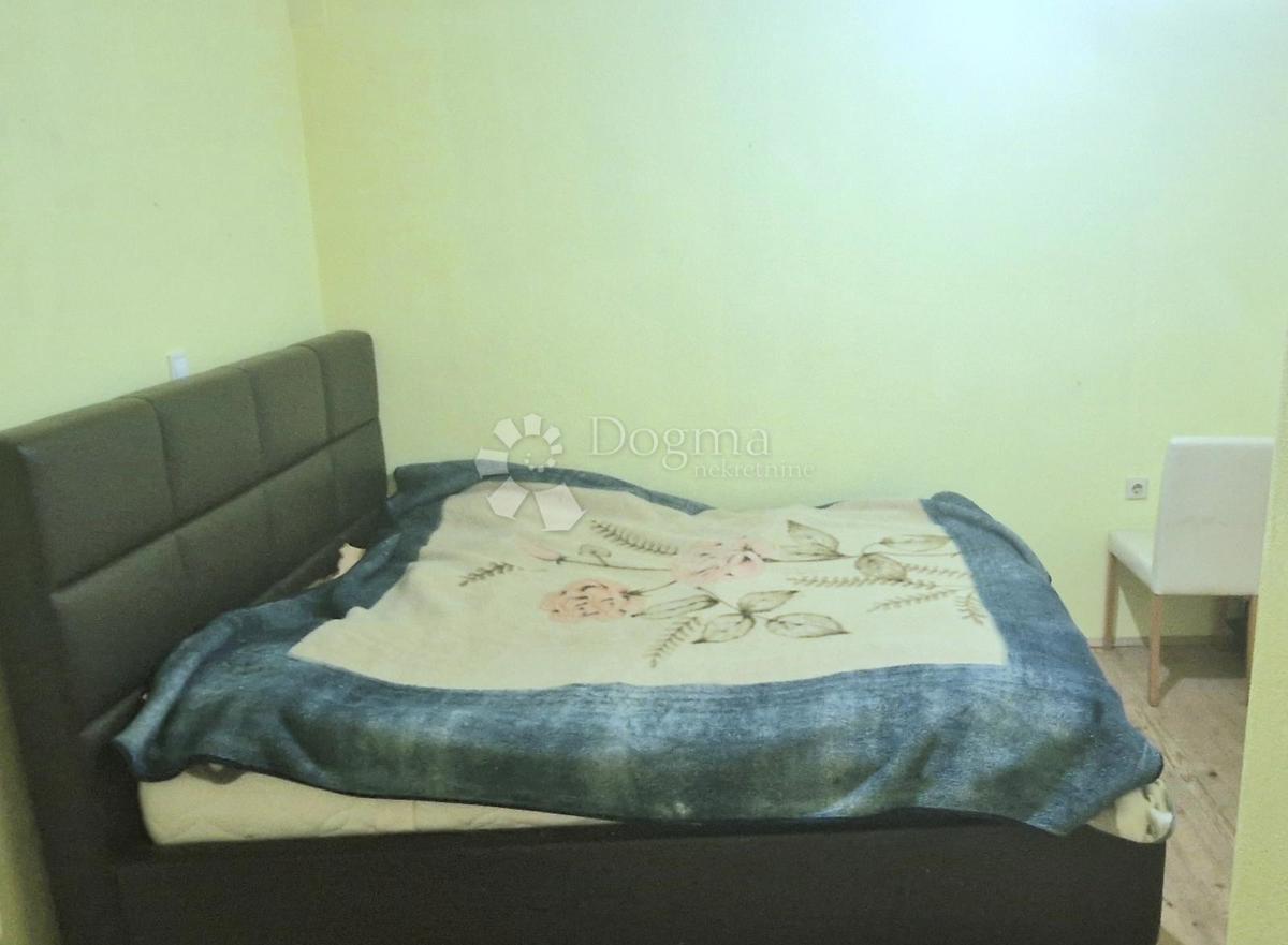 Hiša Žrnovnica, Split - Okolica, 466,37m2