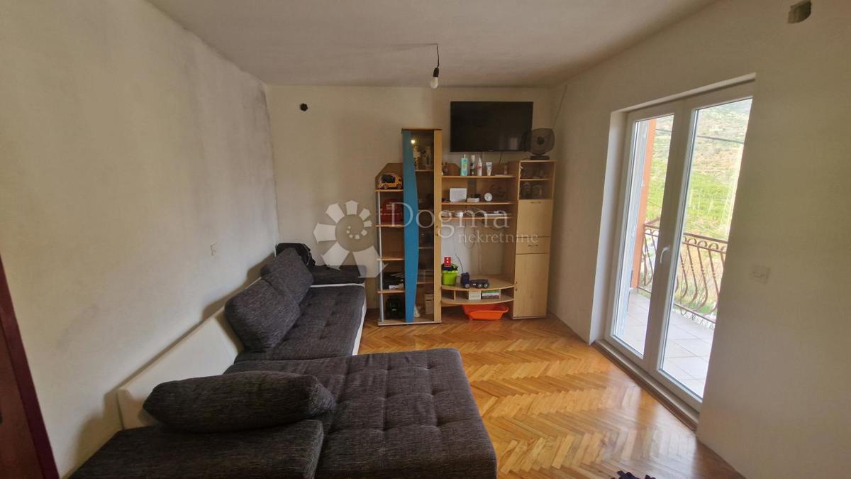 Hiša Žrnovnica, Split - Okolica, 466,37m2