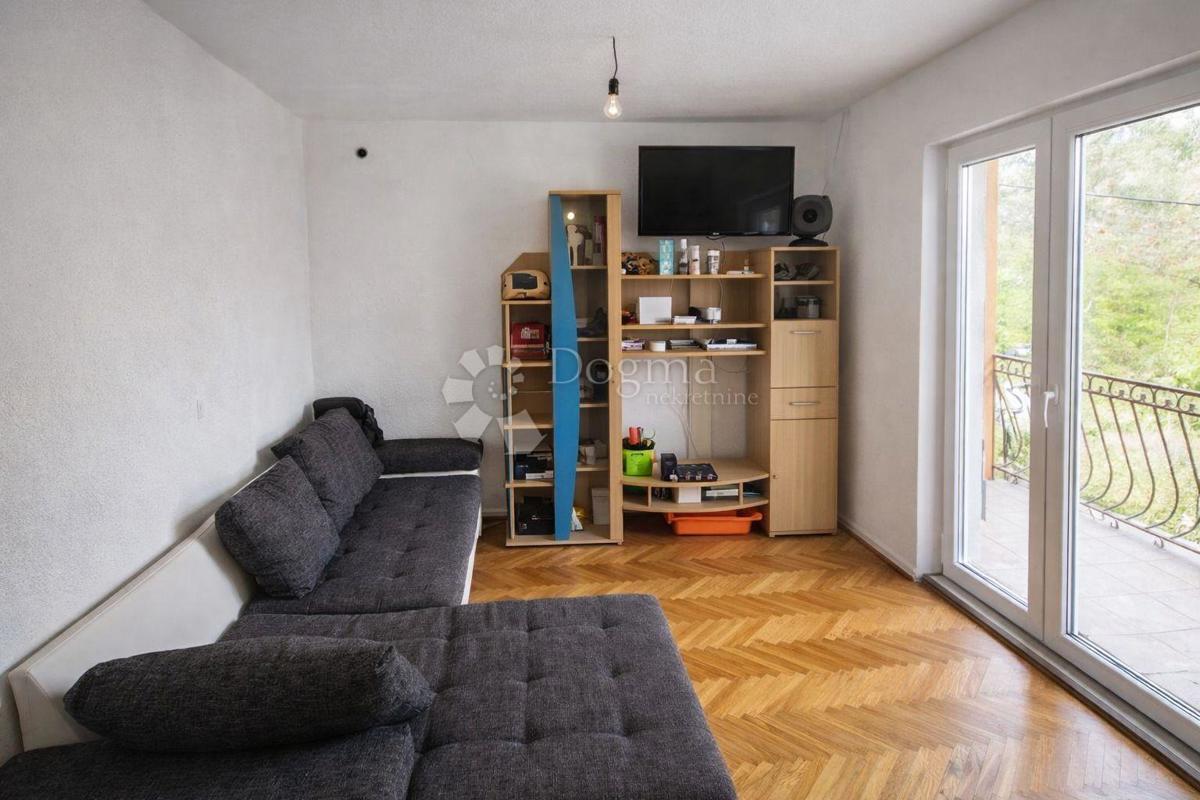 Hiša Žrnovnica, Split - Okolica, 466,37m2