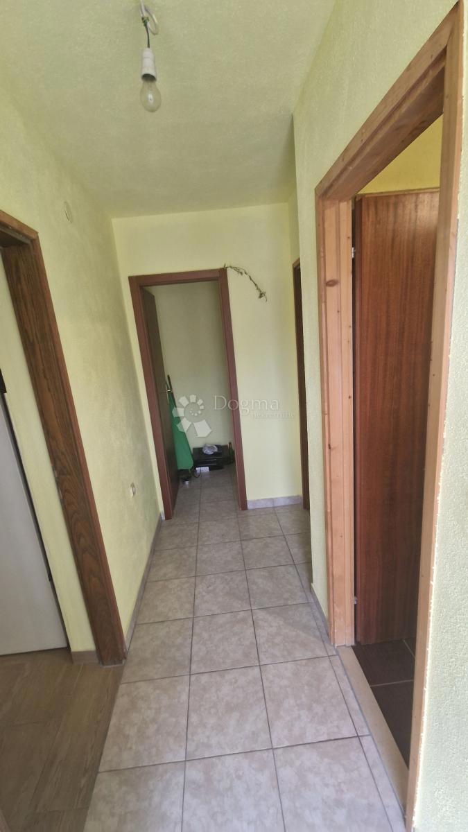 Hiša Žrnovnica, Split - Okolica, 466,37m2