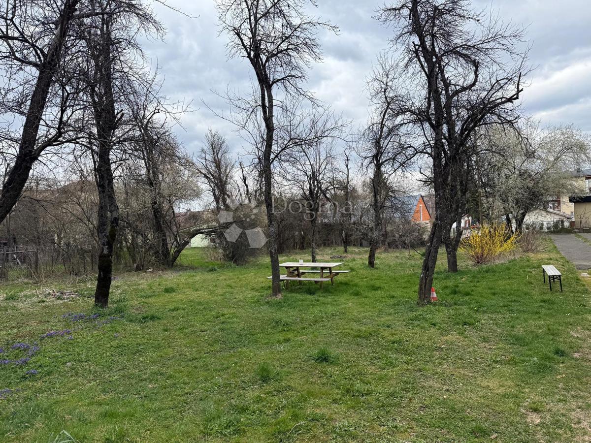 Hiša Centar, Gospić, 1.500m2