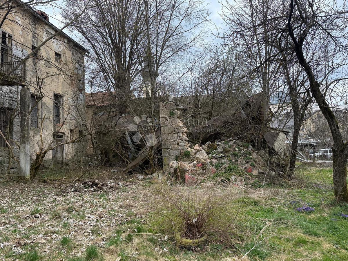 Hiša Centar, Gospić, 1.500m2