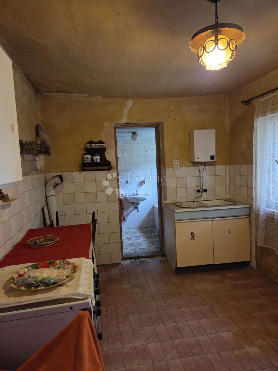 Hiša Beli Manastir, 316m2