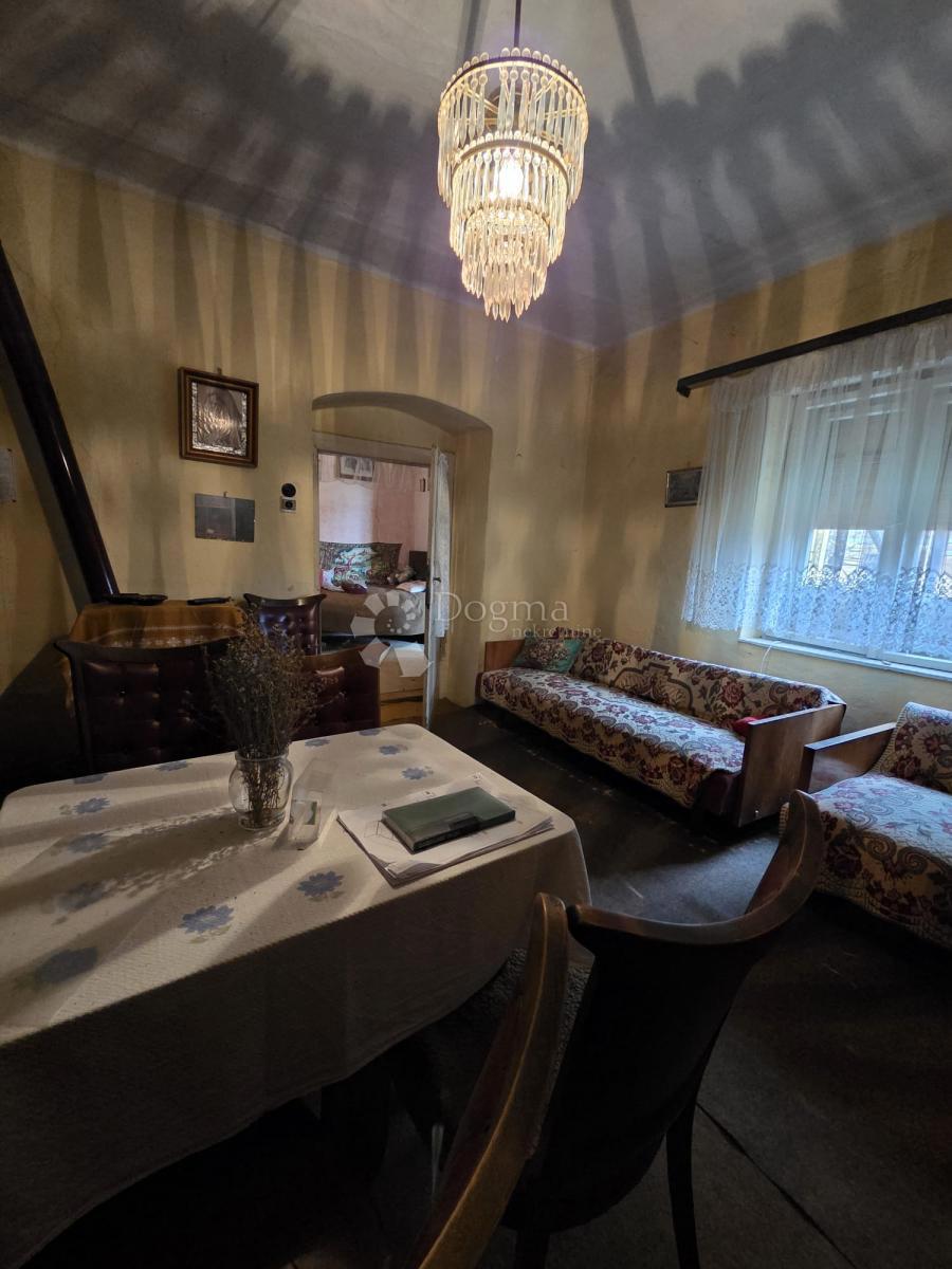 Hiša Beli Manastir, 316m2