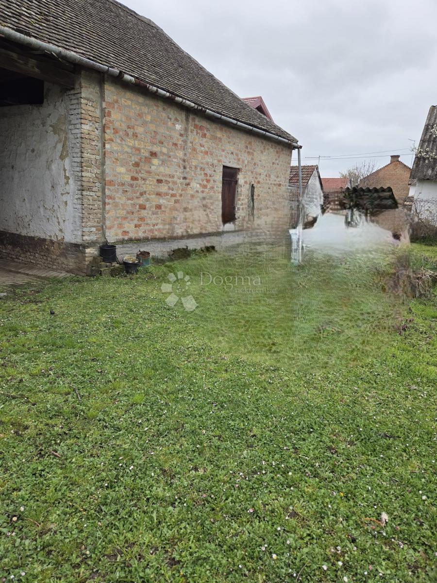 Hiša Beli Manastir, 316m2