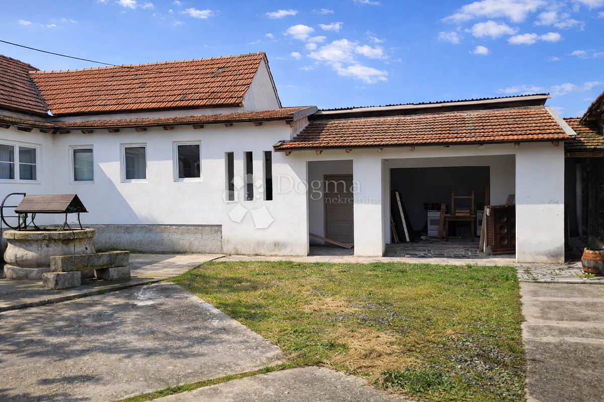 Hiša Cerina, Čazma, Gornji dragičevci , 200m2