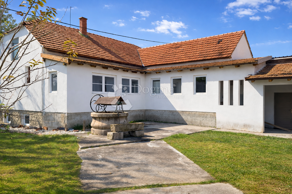 Hiša Cerina, Čazma, Gornji dragičevci , 200m2