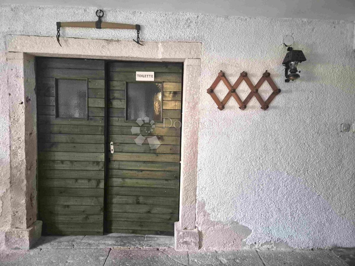 Hiša Martinski, Sveta Nedelja, 525m2