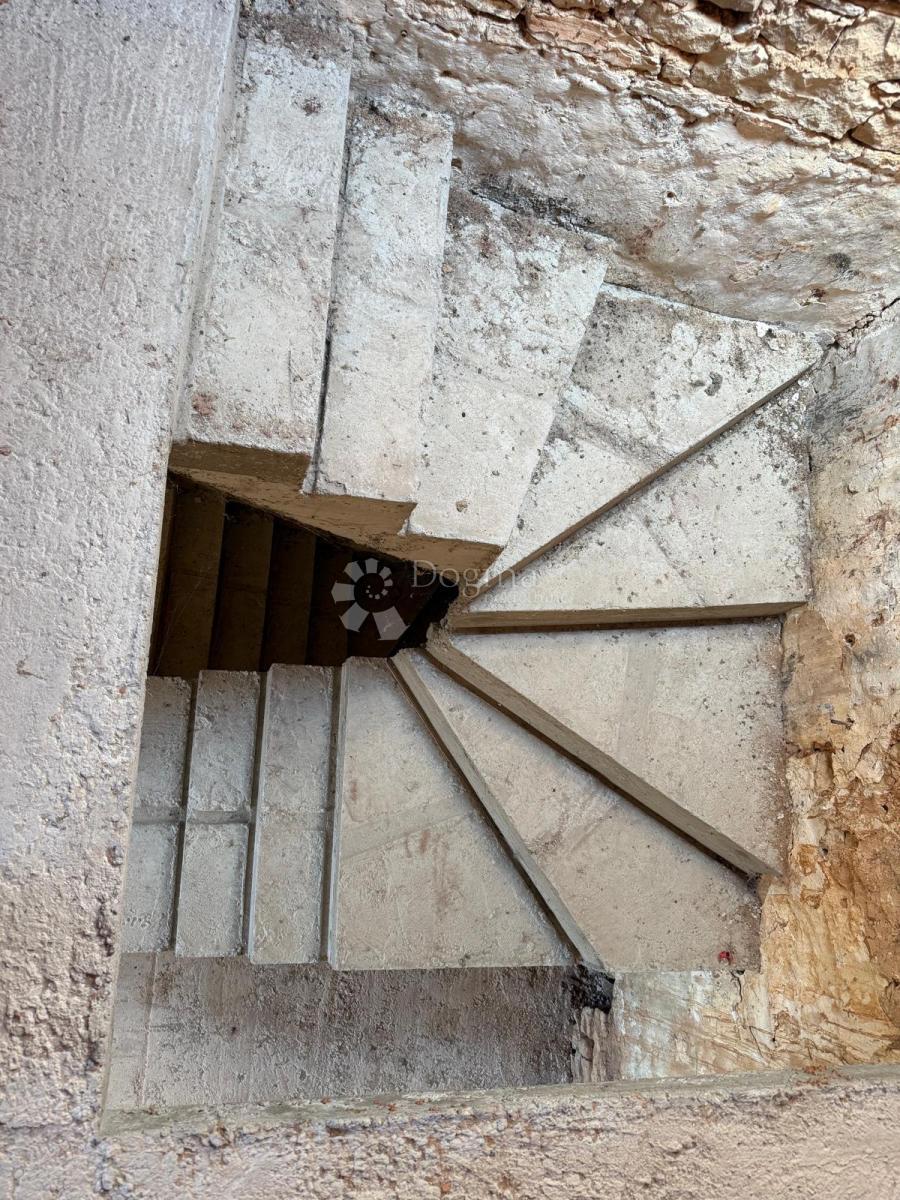 Hiša Orbanići, Marčana, 335m2