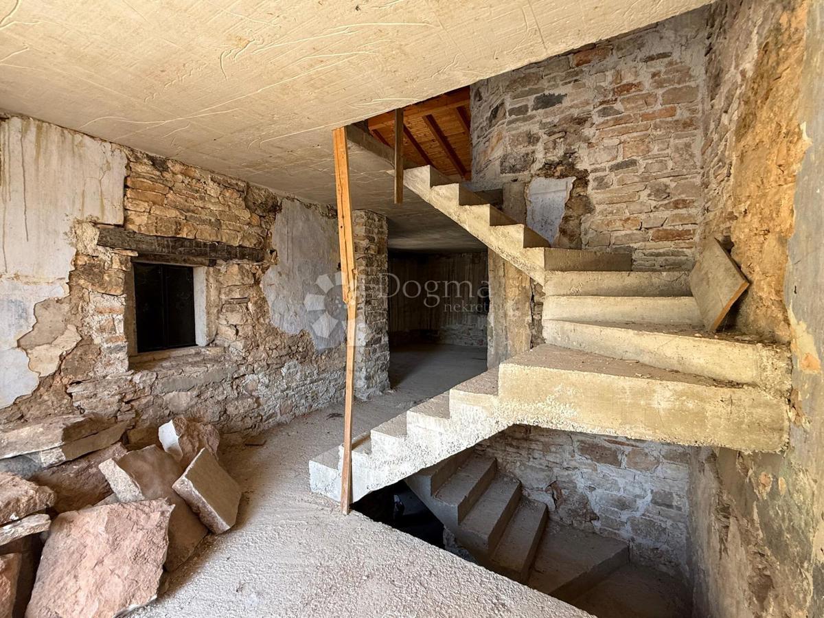 Hiša Orbanići, Marčana, 335m2