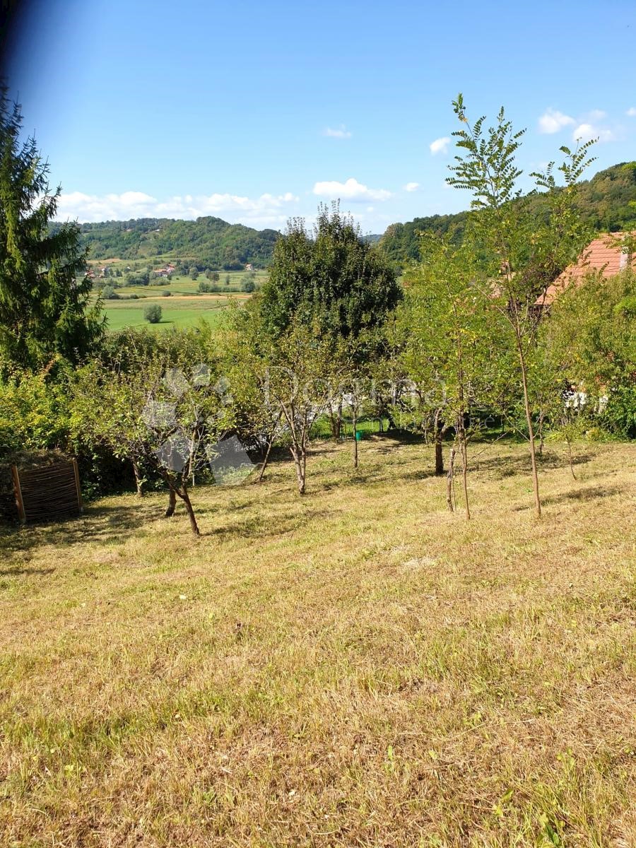 Zemljišče Črešnjevec, Tuhelj, 712m2