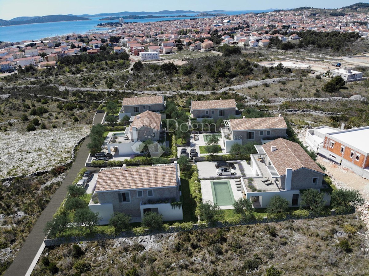 Hiša Vodice, 400m2