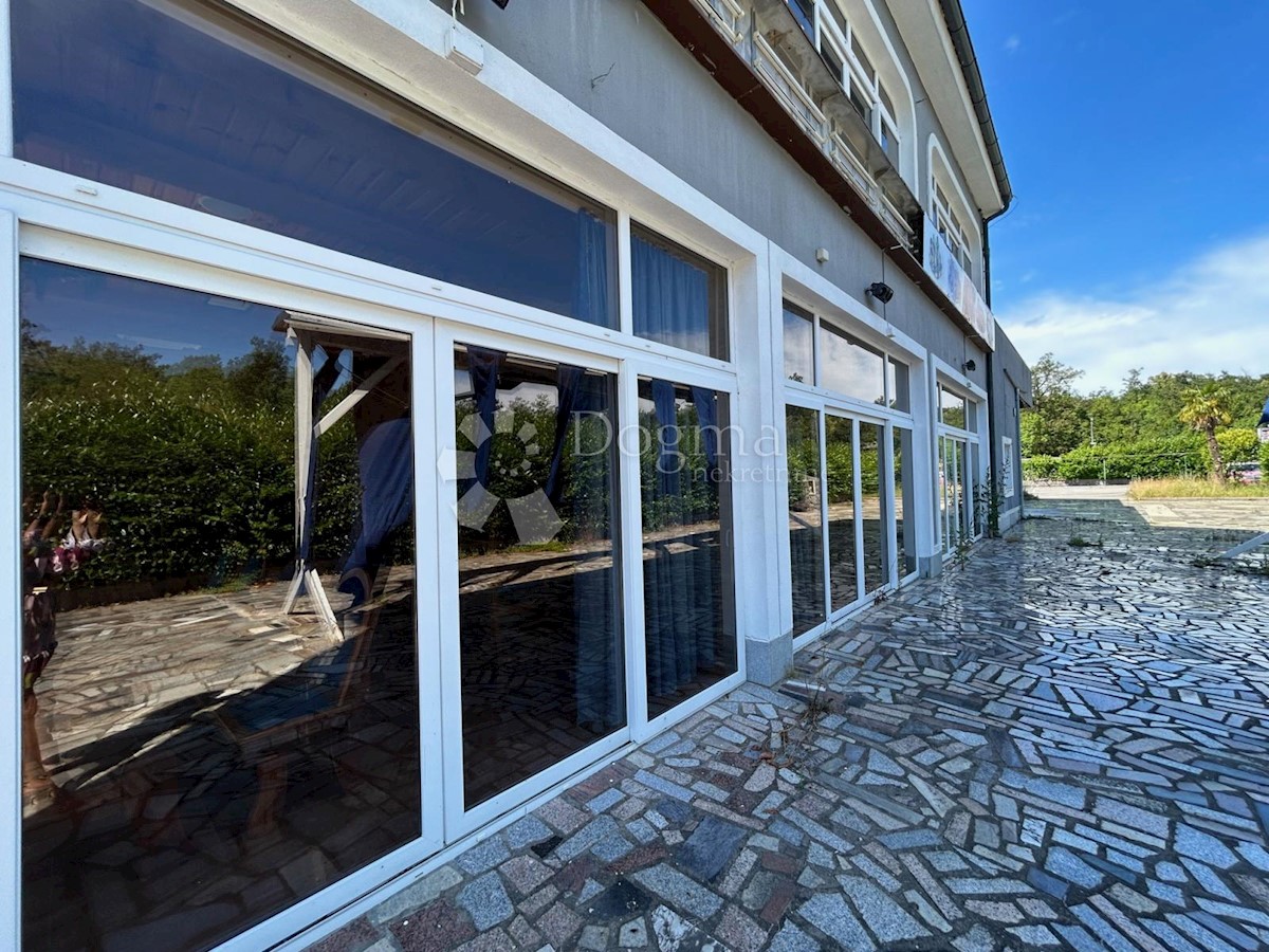 Poslovni prostor Permani, Matulji, 1.800m2