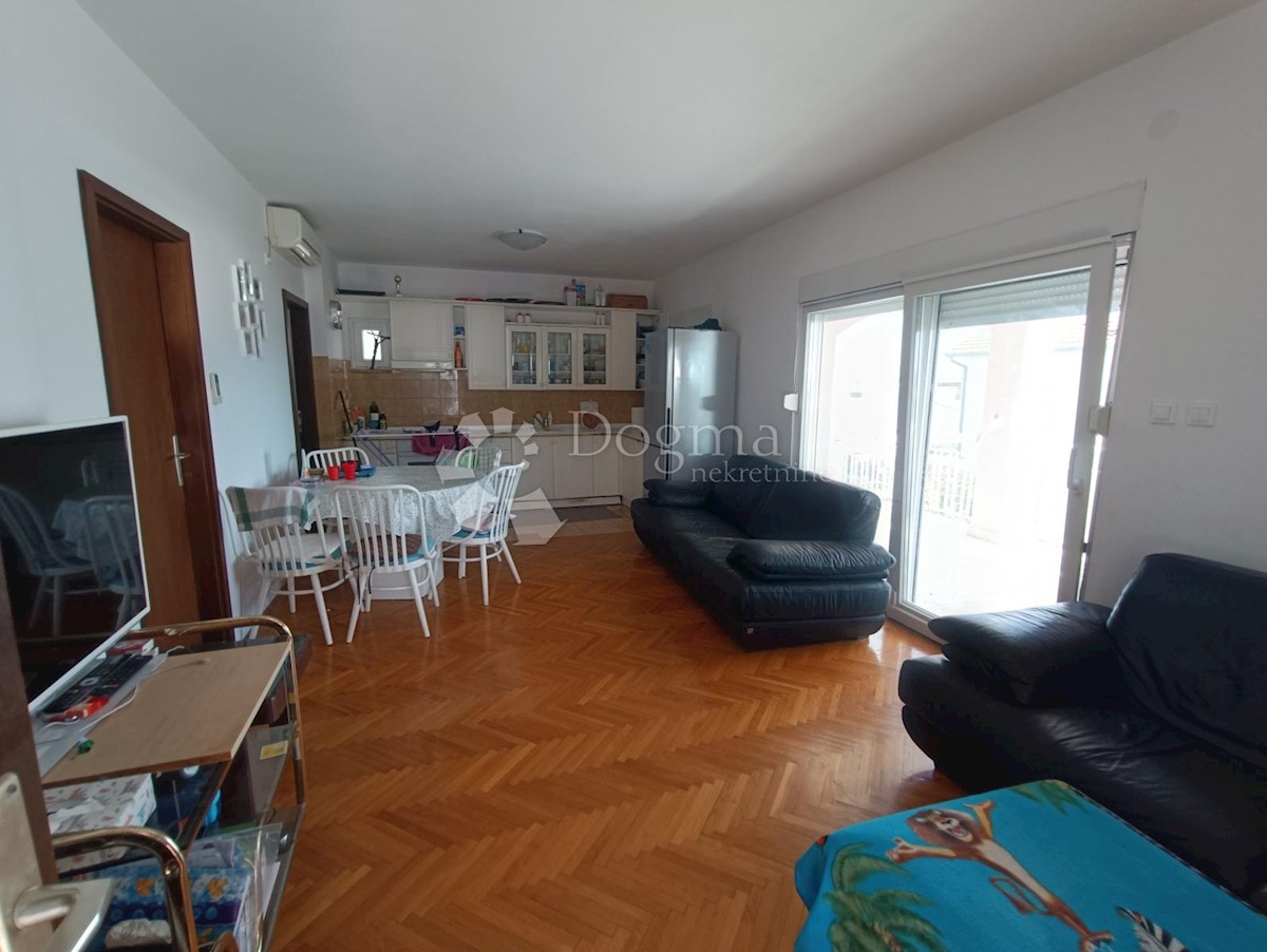 Hiša Seget Donji, Seget, 395m2