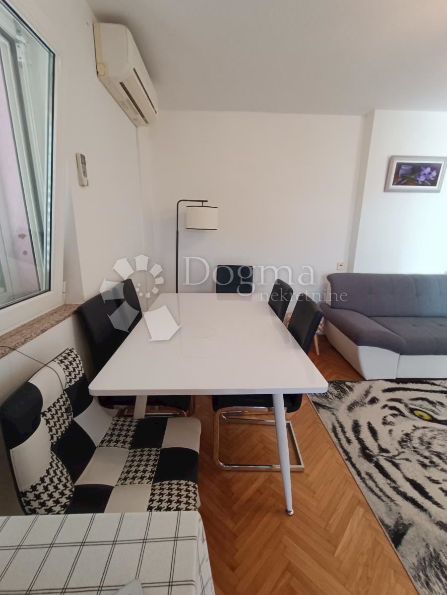 Hiša Seget Donji, Seget, 395m2