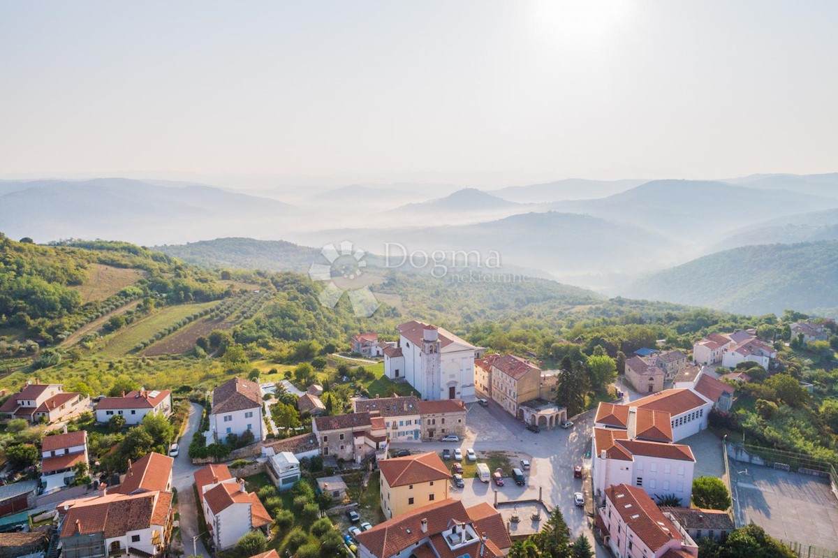 Zemljišče Vižinada, 8.100m2