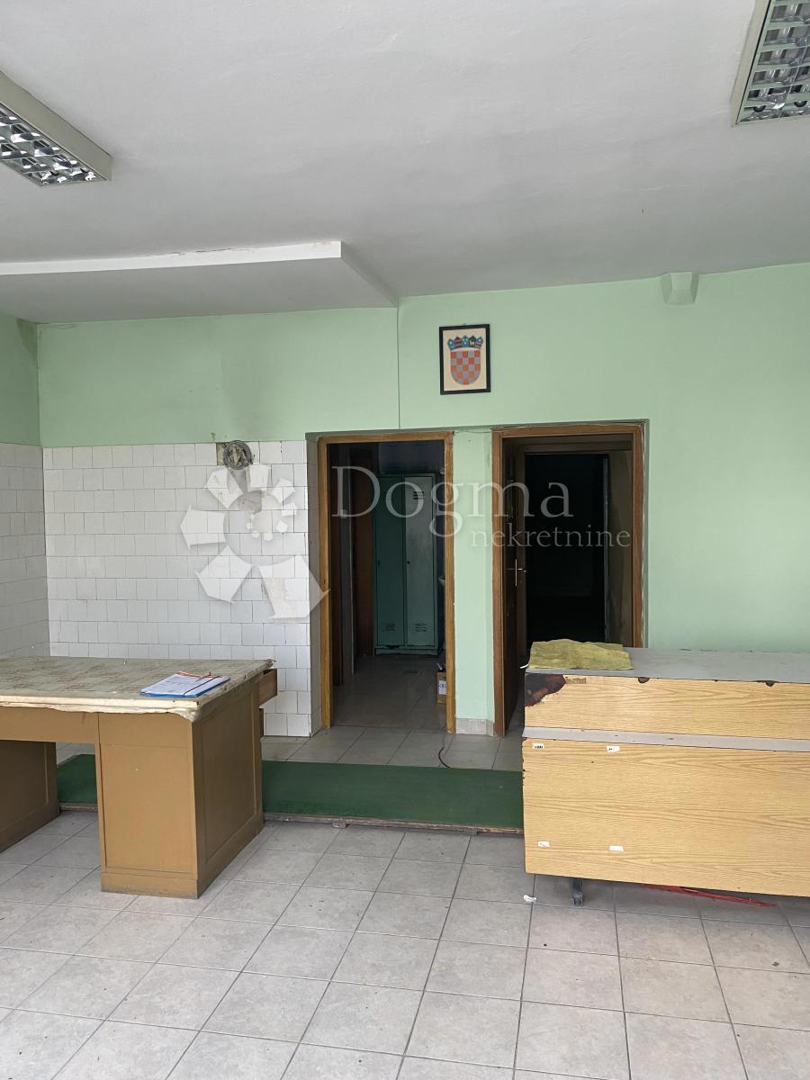 Poslovni prostor Trnovec, Trnovec Bartolovečki, 170m2