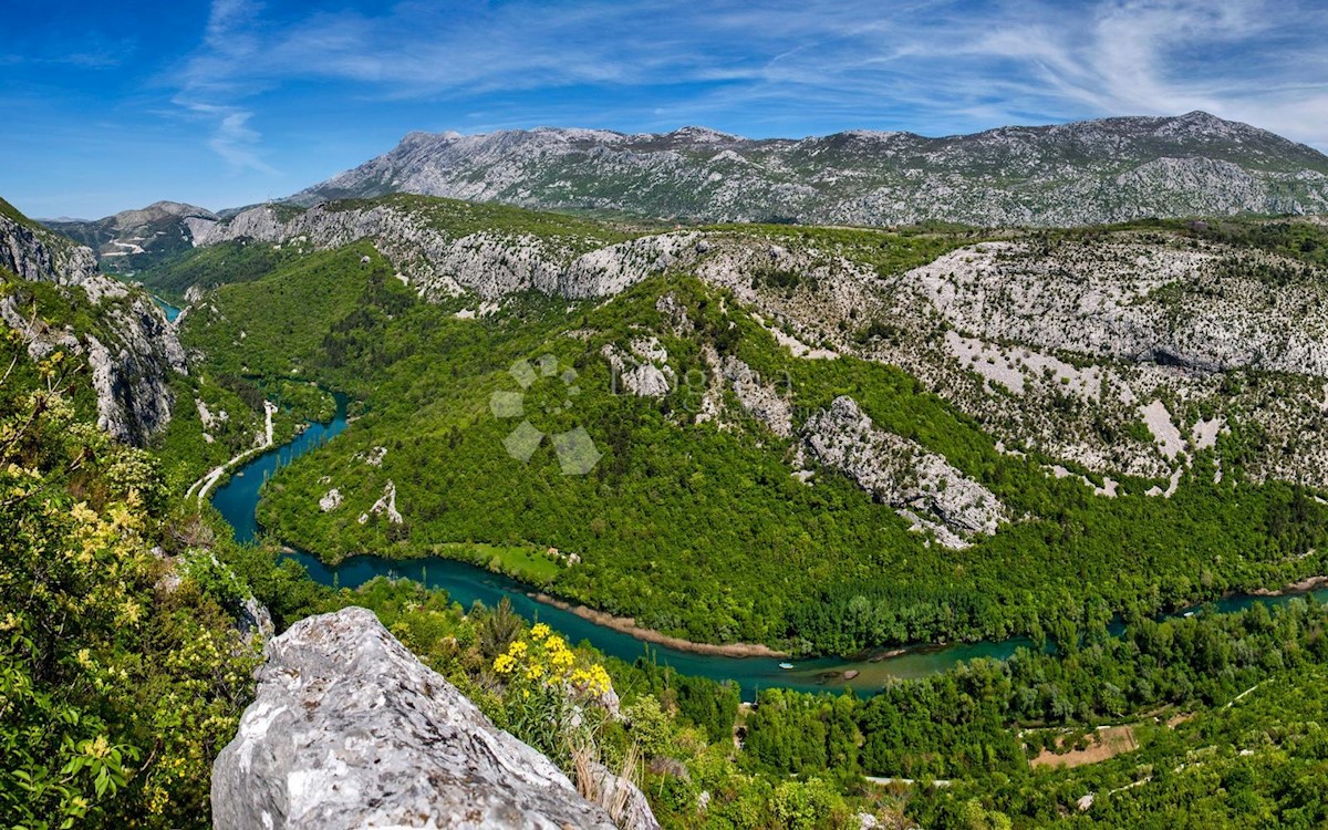 Stanovanje Omiš, 64m2