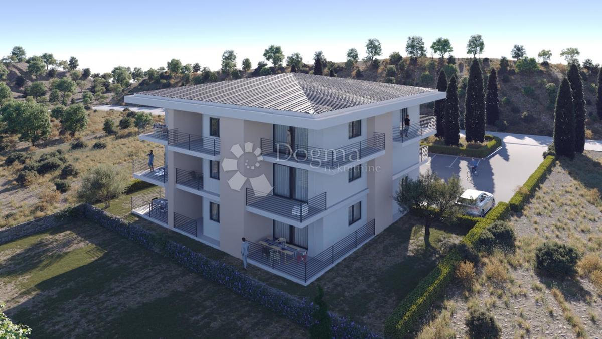 KAŠTEL, STANOVANJE V STAVBI Z DVIGALOM