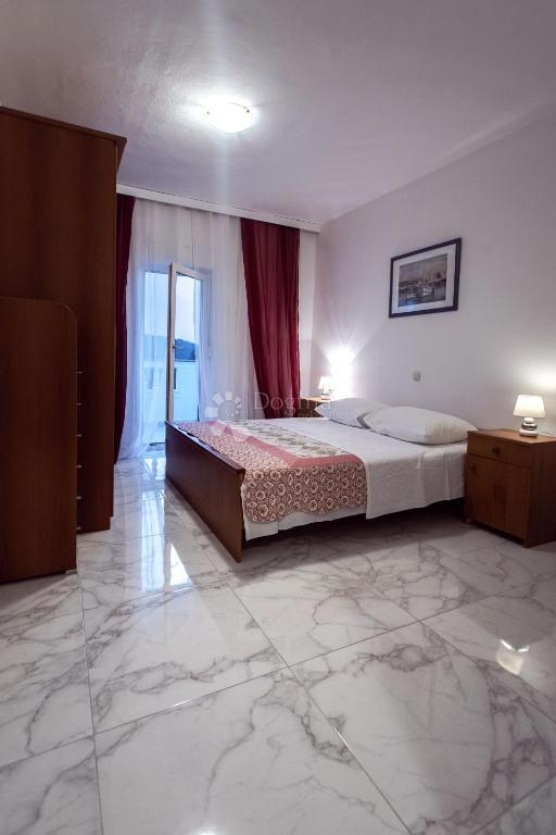 Stanovanje Kampor, Rab, 75m2