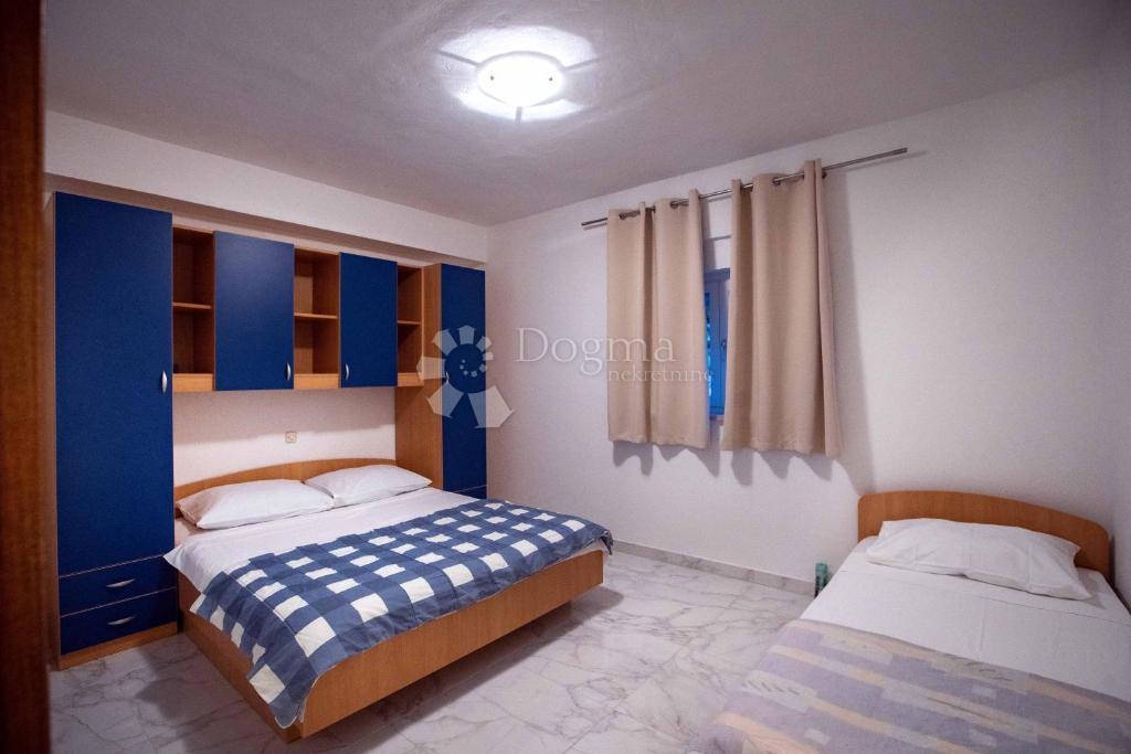 Stanovanje Kampor, Rab, 75m2