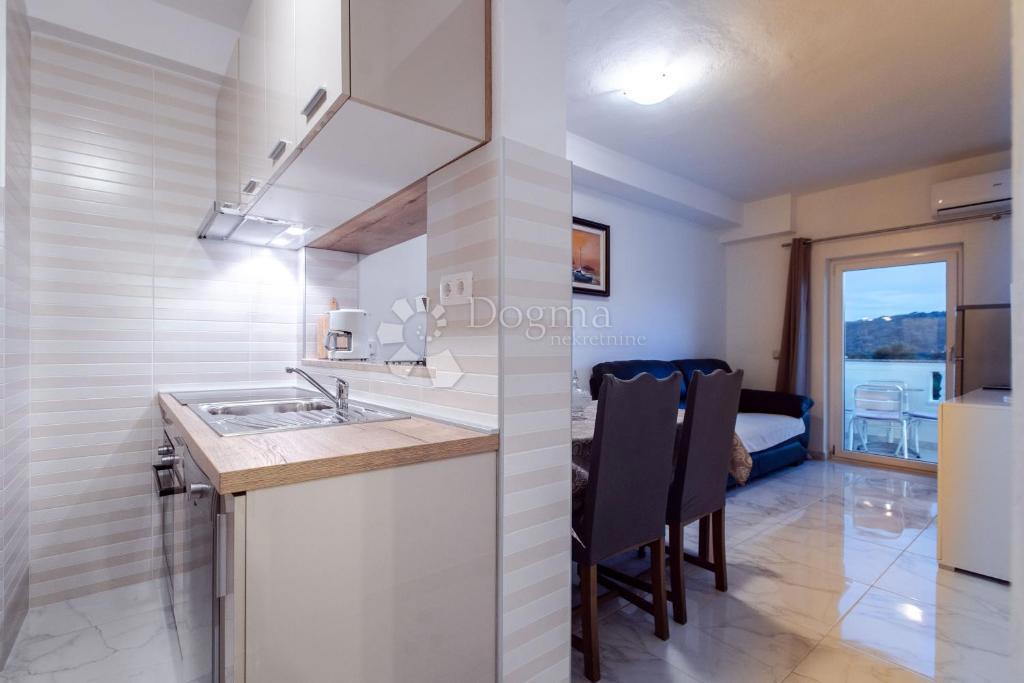 Stanovanje Kampor, Rab, 75m2