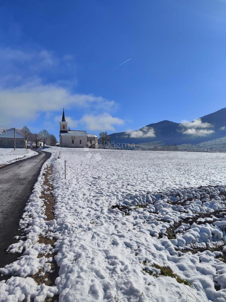 Zemljišče Bužim, Gospić - Okolica, 2.214m2