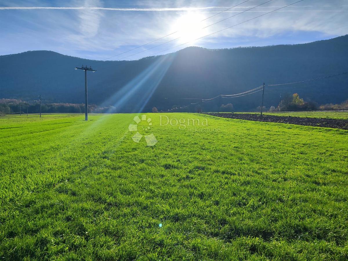 Zemljišče Bužim, Gospić - Okolica, 2.214m2