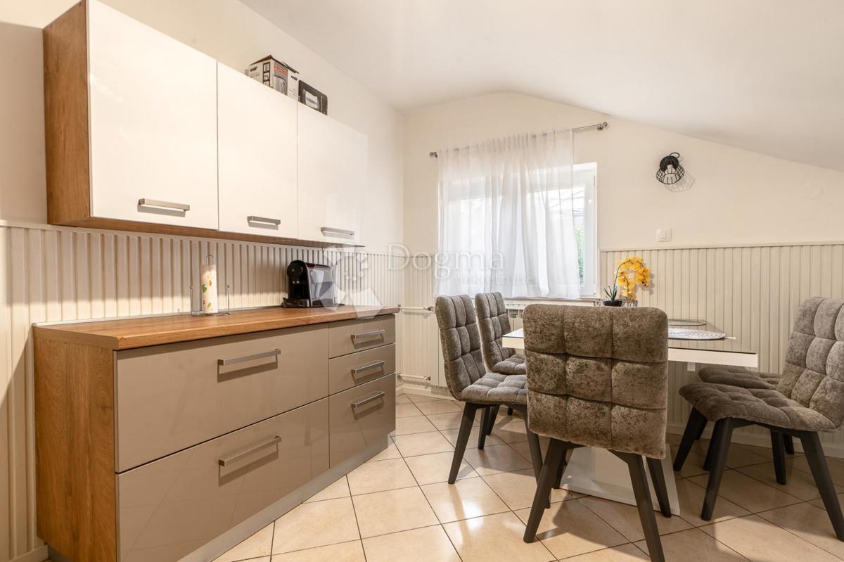 Stanovanje Opatija - Centar, Opatija, 145m2