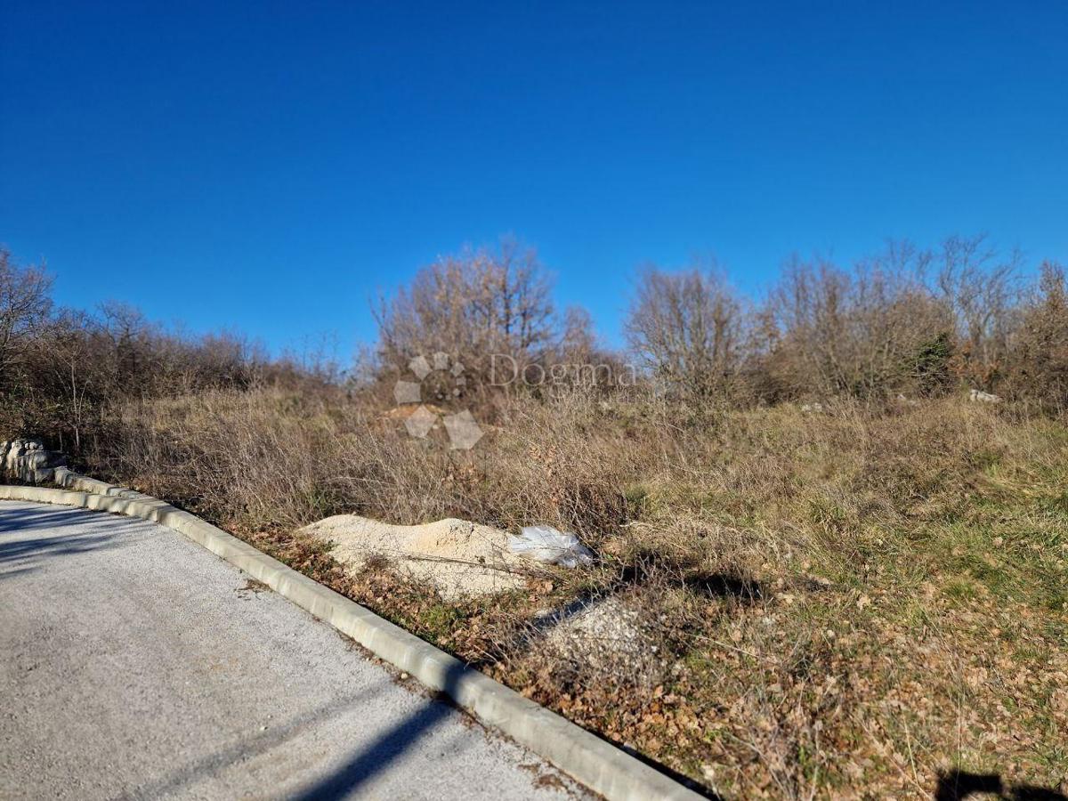 Zazidljivo zemljišče Labin, 1.959m2