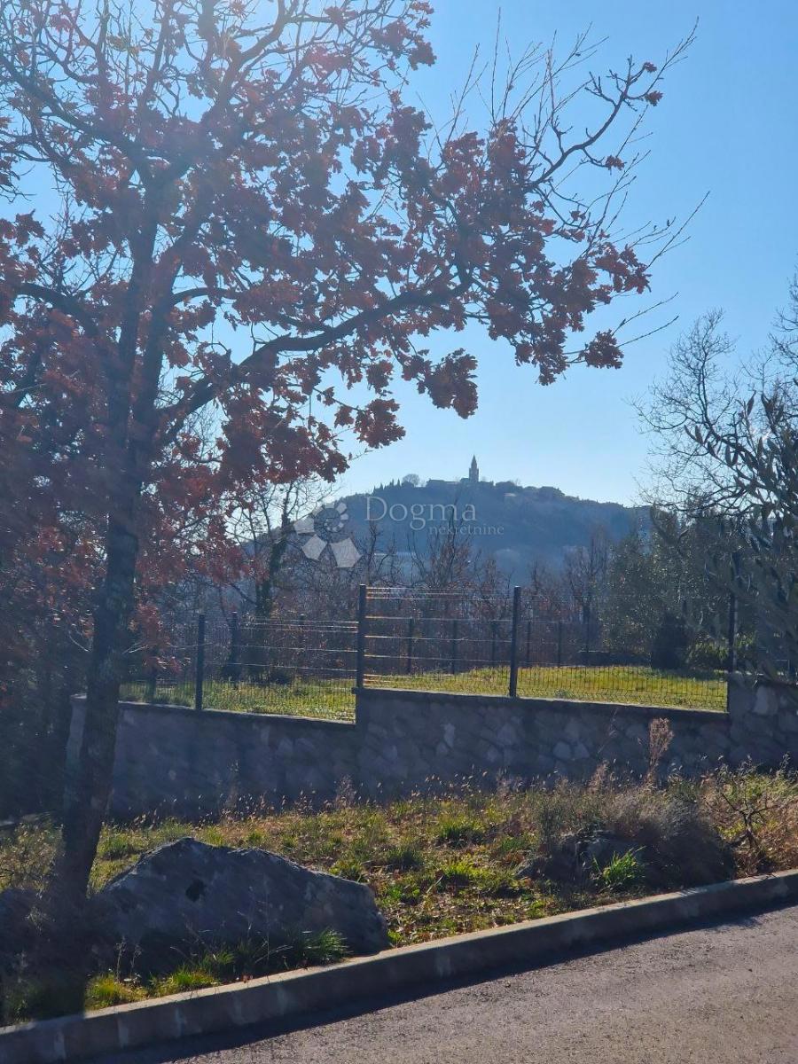 Zazidljivo zemljišče Labin, 1.959m2