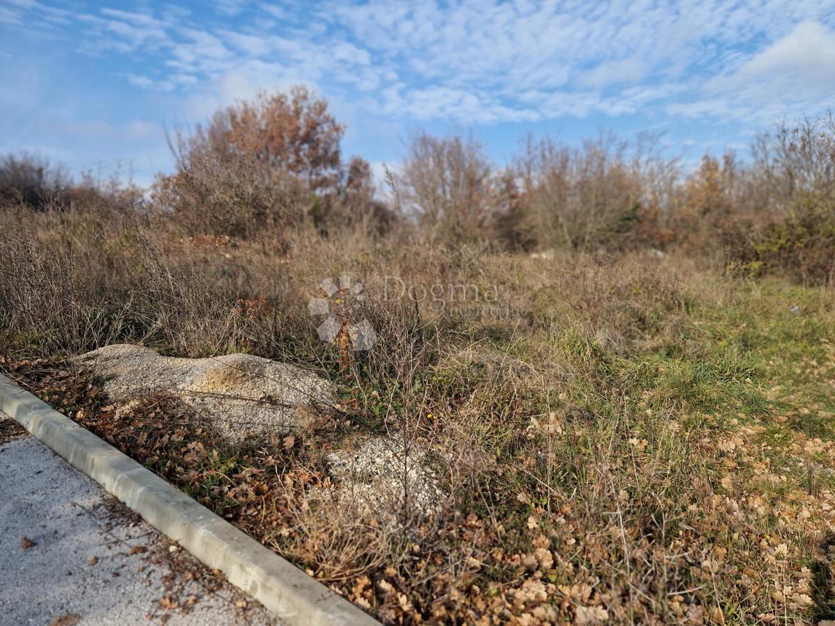 Zazidljivo zemljišče Labin, 1.959m2