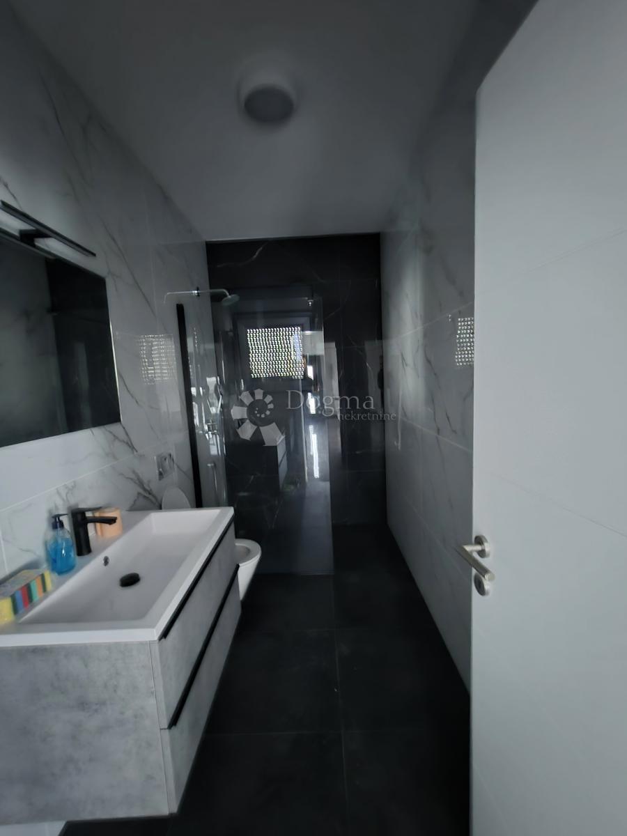 Stanovanje Tribunj, 104m2