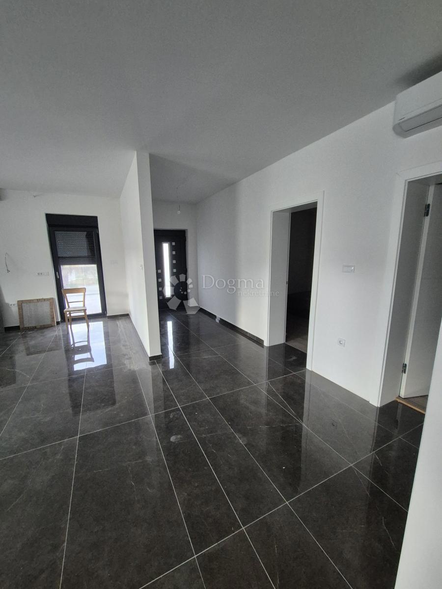 Stanovanje Tribunj, 104m2