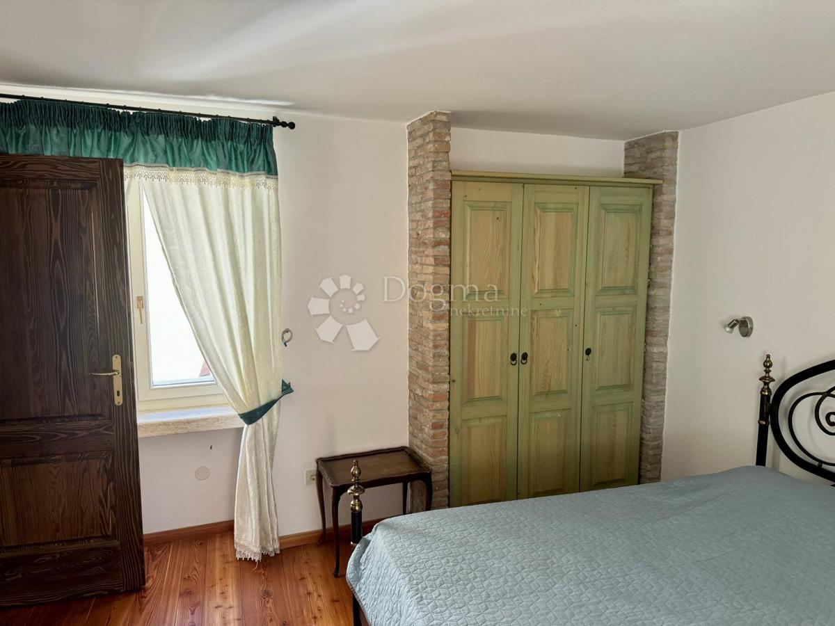 Hiša Rovinj, 200m2