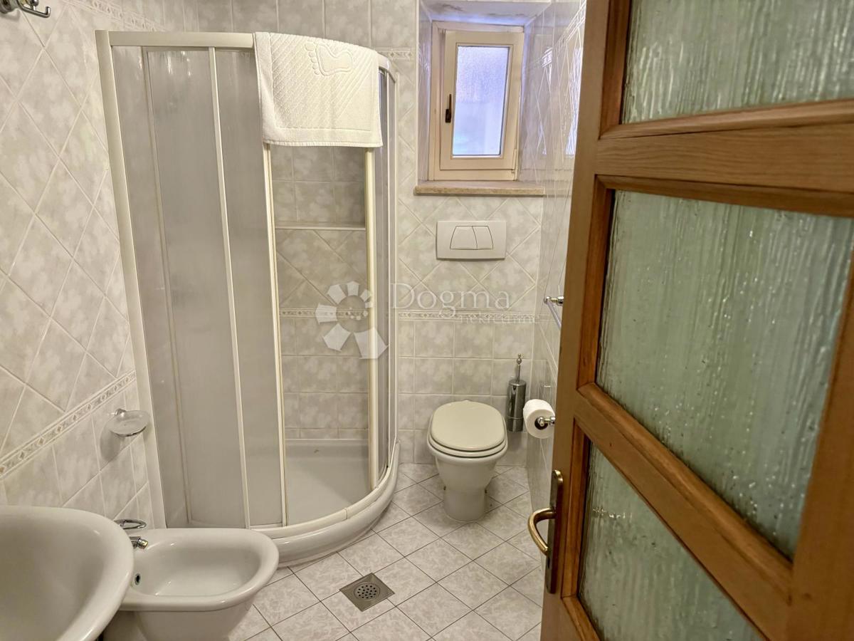 Hiša Rovinj, 200m2