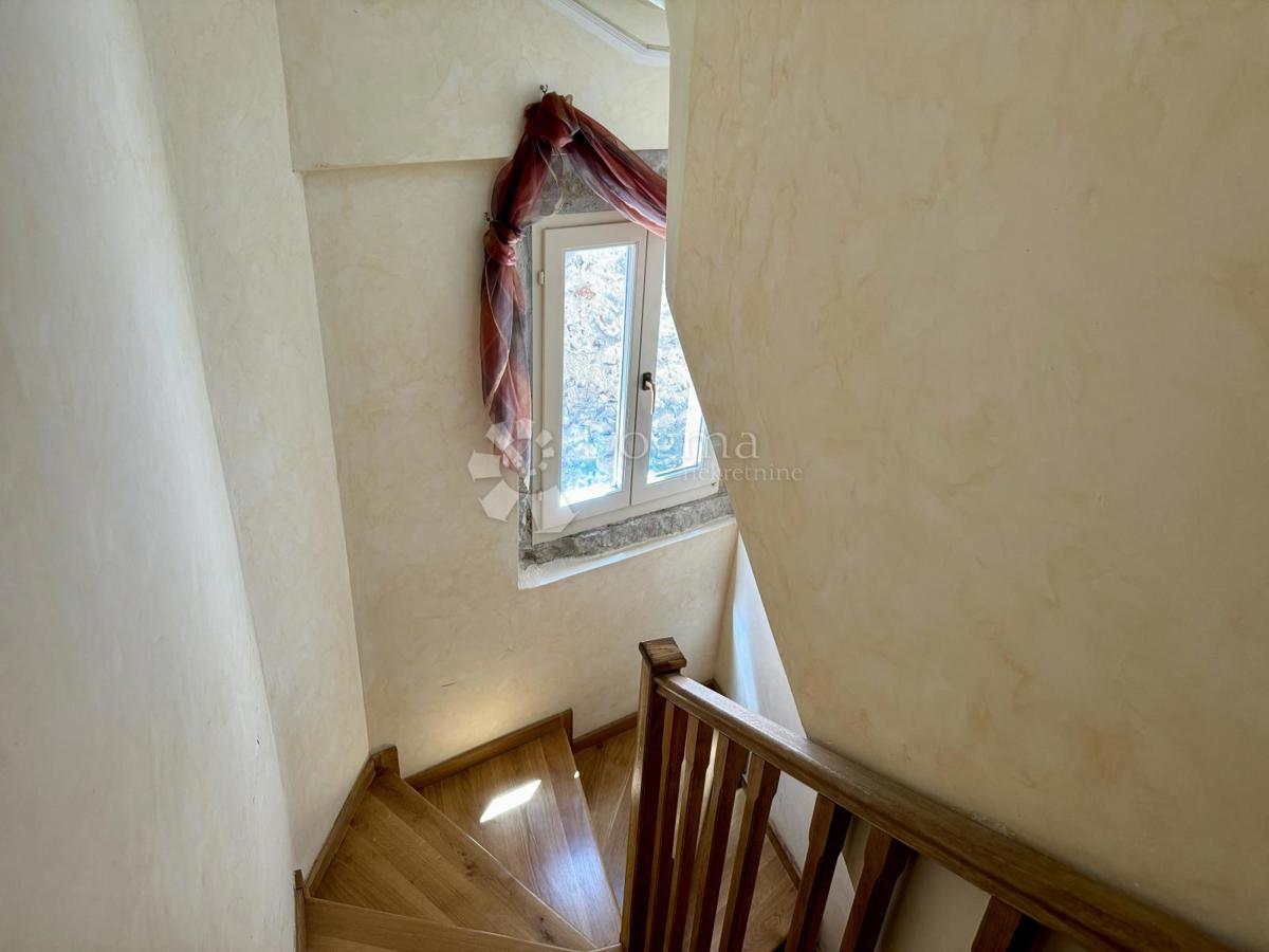 Hiša Rovinj, 200m2
