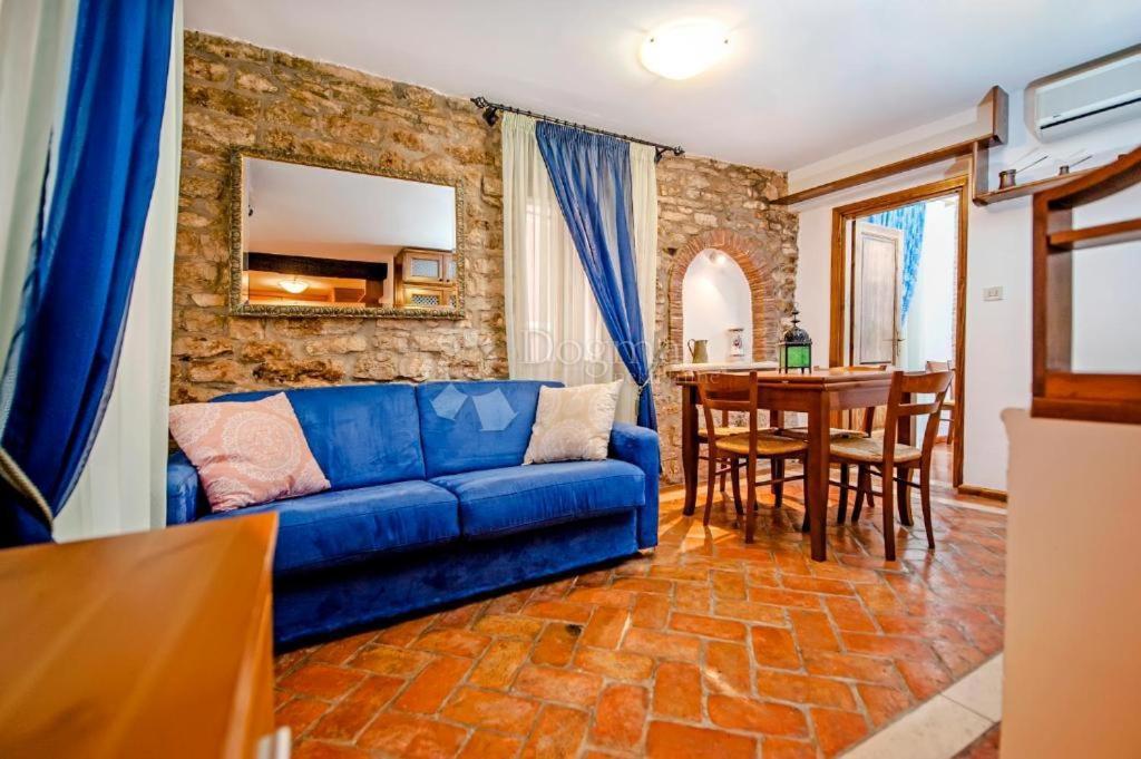 Hiša Rovinj, 200m2