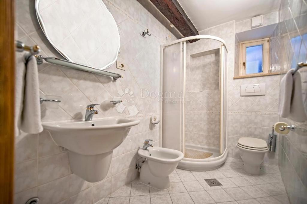 Hiša Rovinj, 200m2