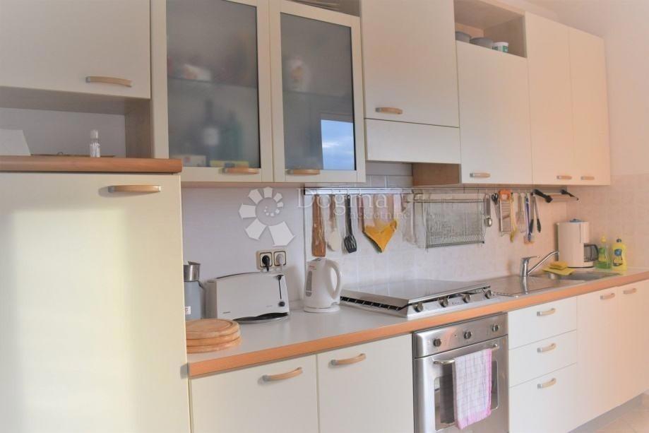 Stanovanje Rovinj, 77m2