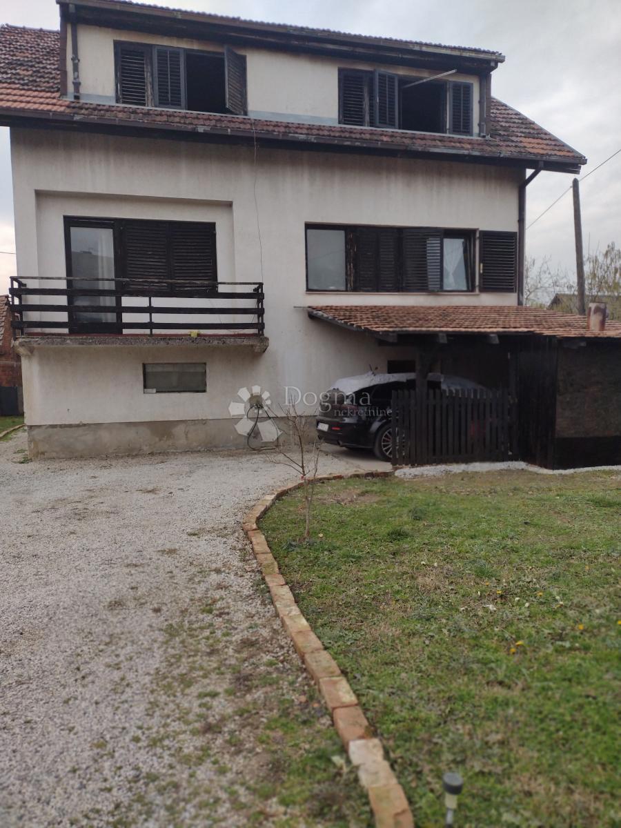 Hiša Glina, 280m2