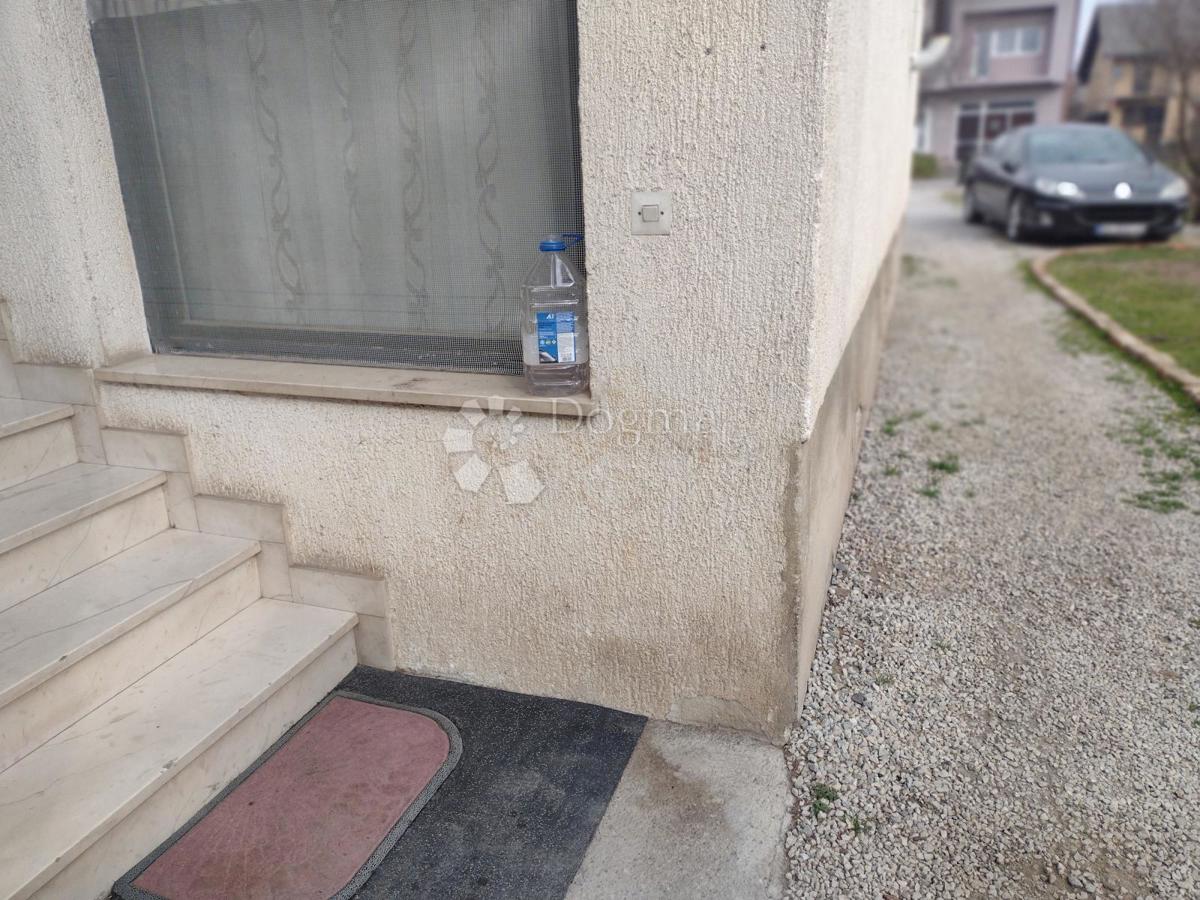 Hiša Glina, 280m2