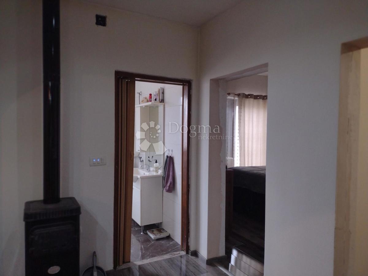 Hiša Glina, 280m2