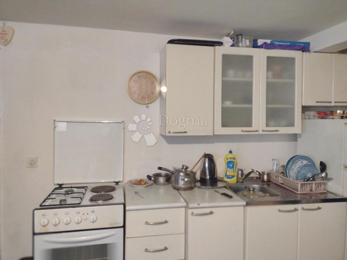 Hiša Glina, 280m2