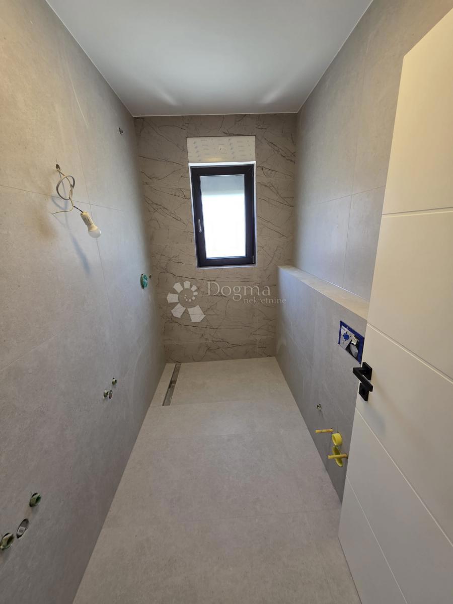 Stanovanje Ražanj, Rogoznica, 89m2