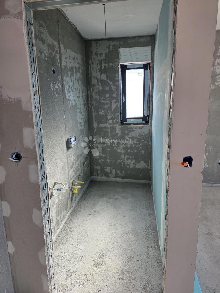 Stanovanje Ražanj, Rogoznica, 89m2